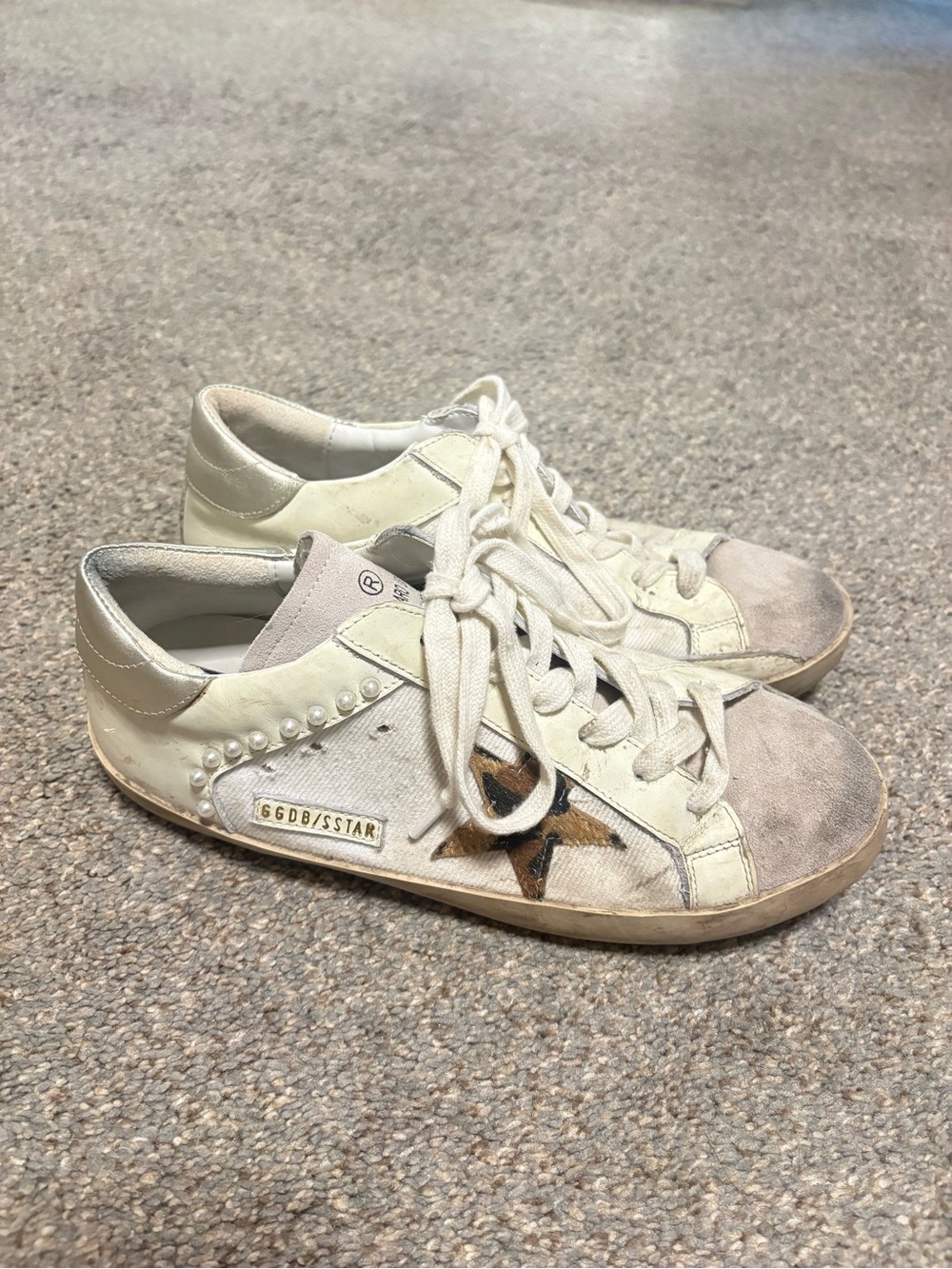Golden Goose Style White Leather Low-Top Sneakers with Star Detail